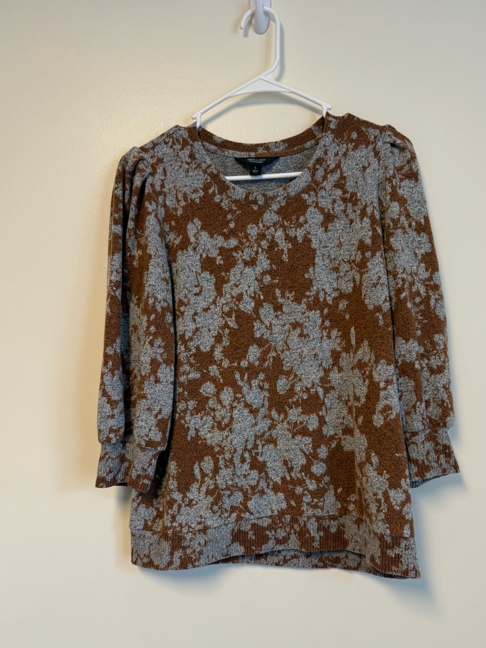 Simply Vera Vera Wang Brown and Gray Floral Knit Pullover